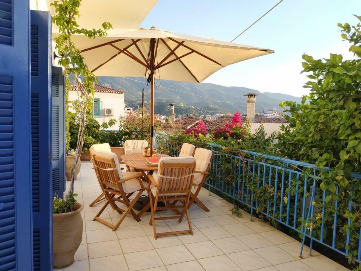 Aquarella-Stylish Veranda Apartment In Centre Of Poros Town Luaran gambar