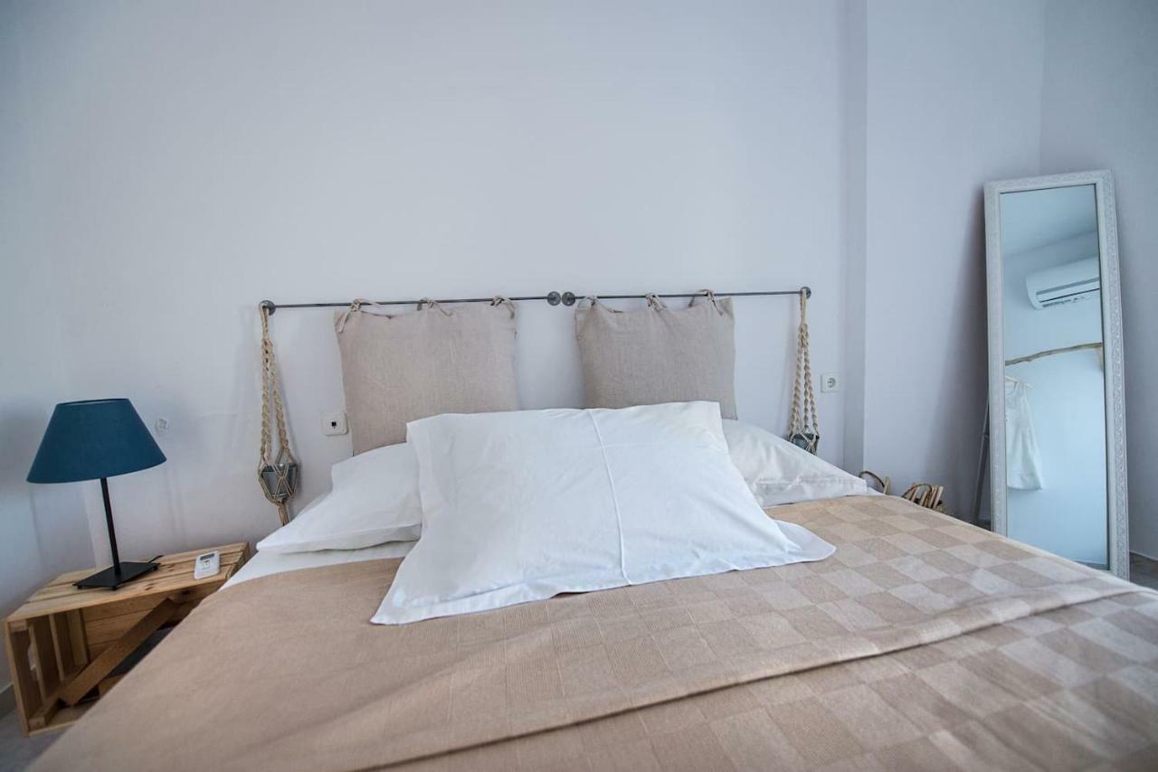 Aquarella-Stylish Veranda Apartment In Centre Of Poros Town Luaran gambar
