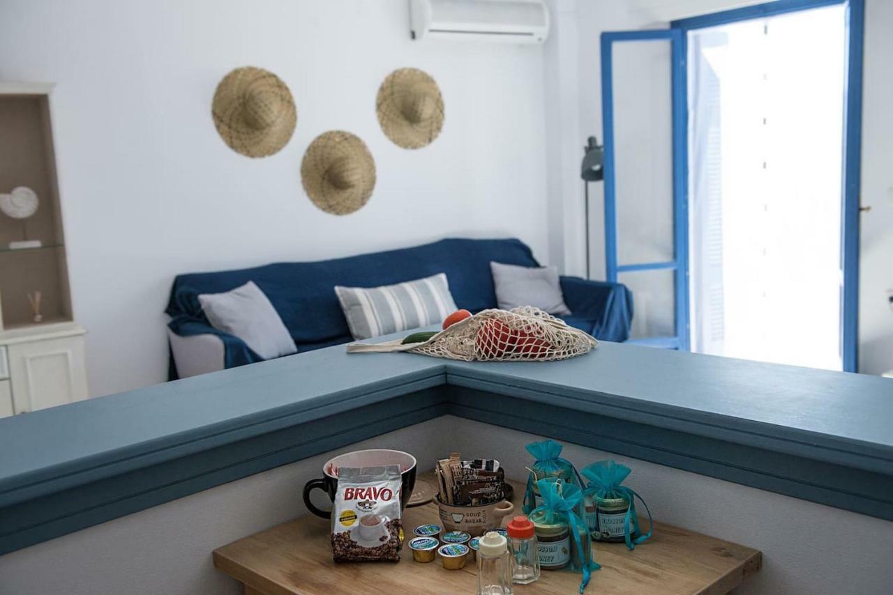 Aquarella-Stylish Veranda Apartment In Centre Of Poros Town Luaran gambar