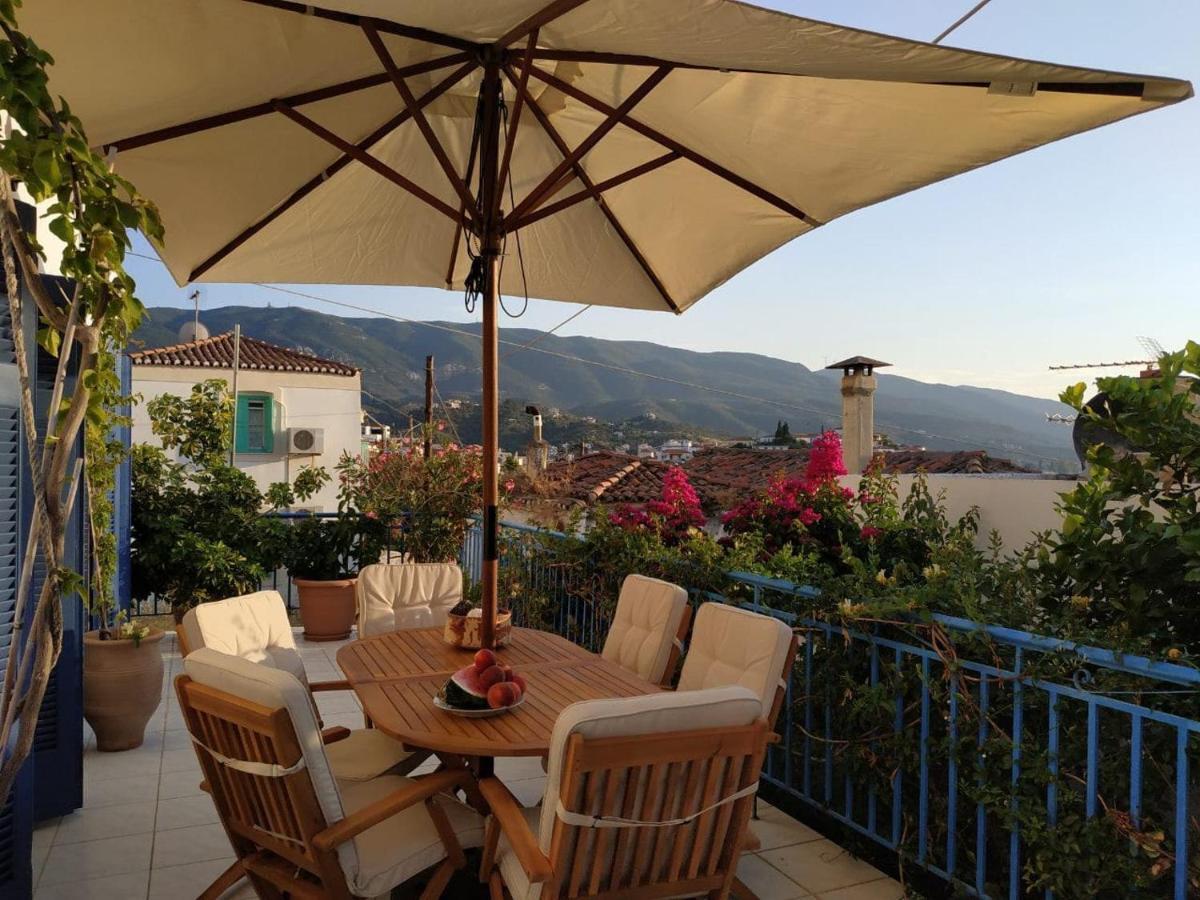Aquarella-Stylish Veranda Apartment In Centre Of Poros Town Luaran gambar